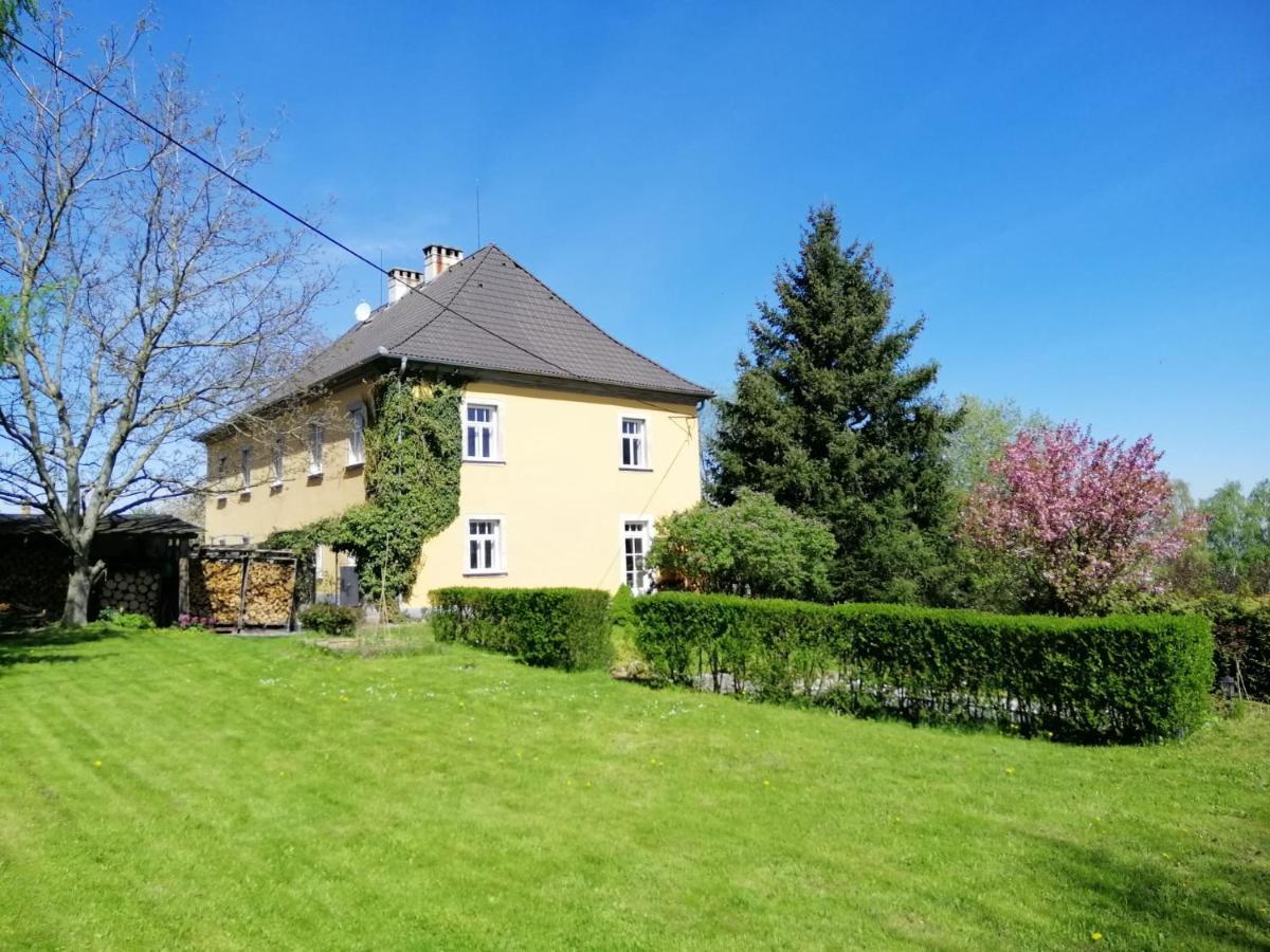 Apartman Fara Vcelakov Экстерьер фото